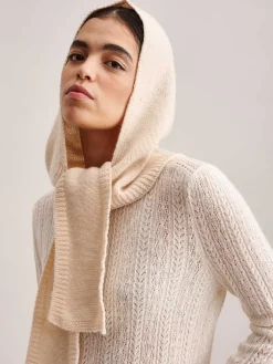 Nansy Knitted Hood