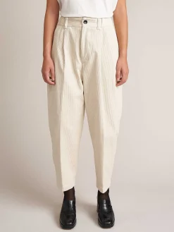 Nicholson & Nicholson | Curvy Corduroy Pants